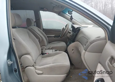 2005 Toyota Sienna Le z USA, uszkodzony, nr VIN 5TDZA23C95S348082